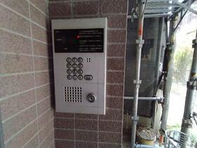 2/2 エントランス