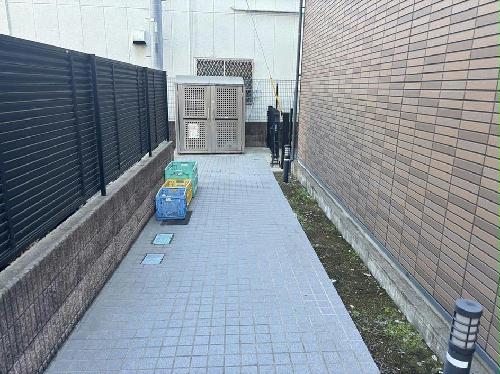 3/3 エントランス