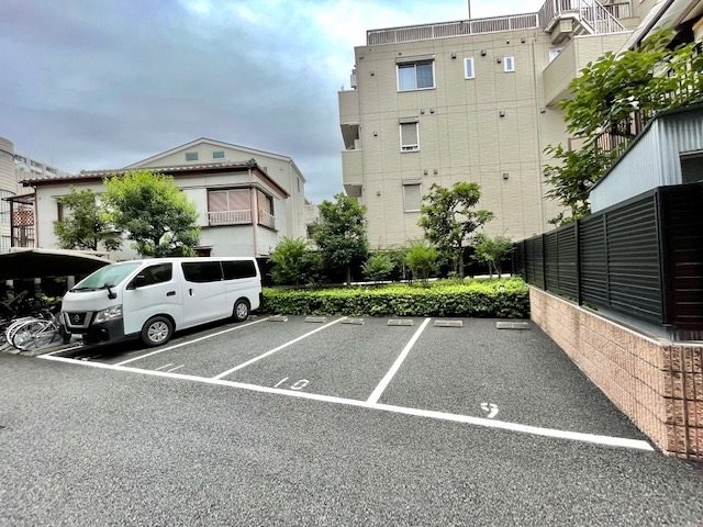 23/24 駐車場