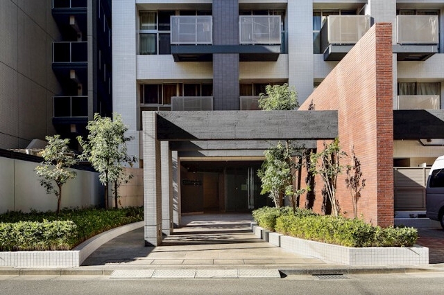 15/18 エントランス