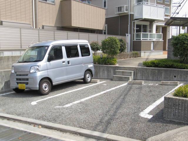 14/20 駐車場
