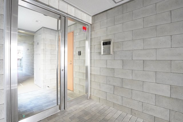 8/11 エントランス