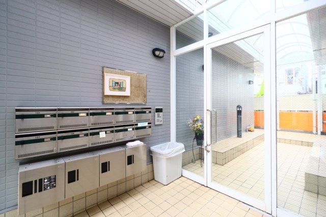 23/24 エントランス