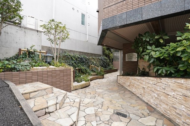 13/21 エントランス