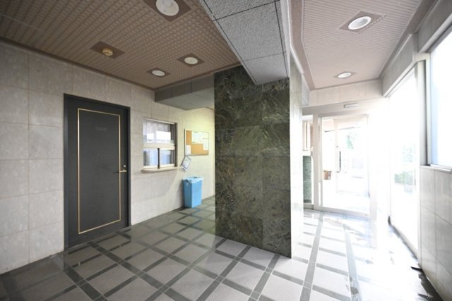 15/21 エントランス