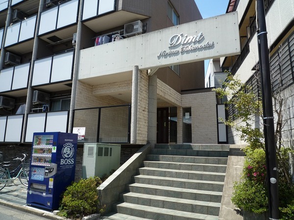 13/14 エントランス