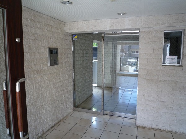 3/3 エントランス