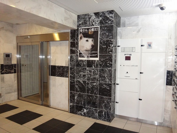 3/4 エントランス