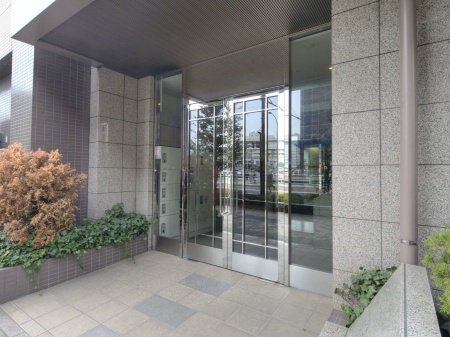 14/14 エントランス