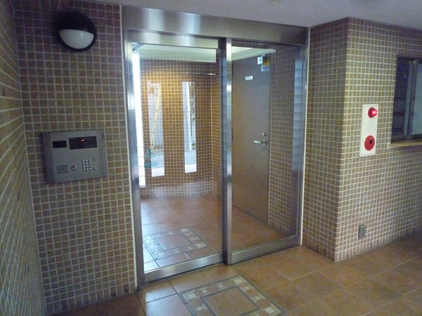 4/4 エントランス