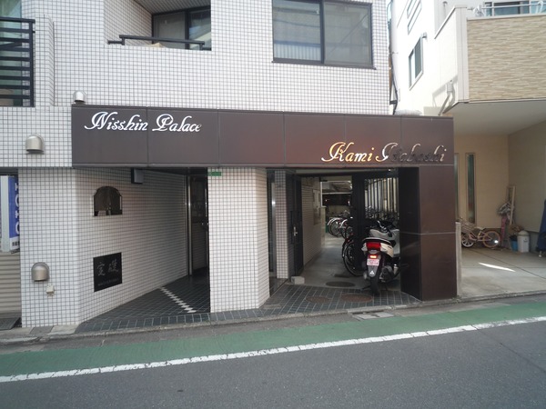 2/2 エントランス