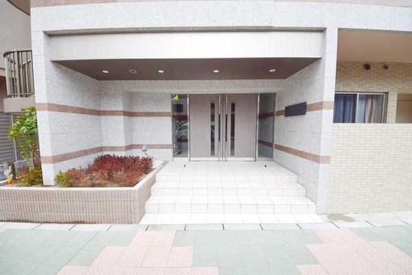 4/4 エントランス