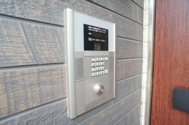 13/23 エントランス