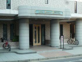 15/16 エントランス