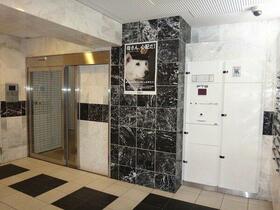 4/5 エントランス