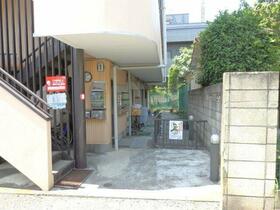 16/16 エントランス