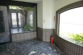 14/16 エントランス