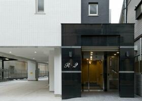 16/16 エントランス