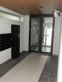 14/14 エントランス