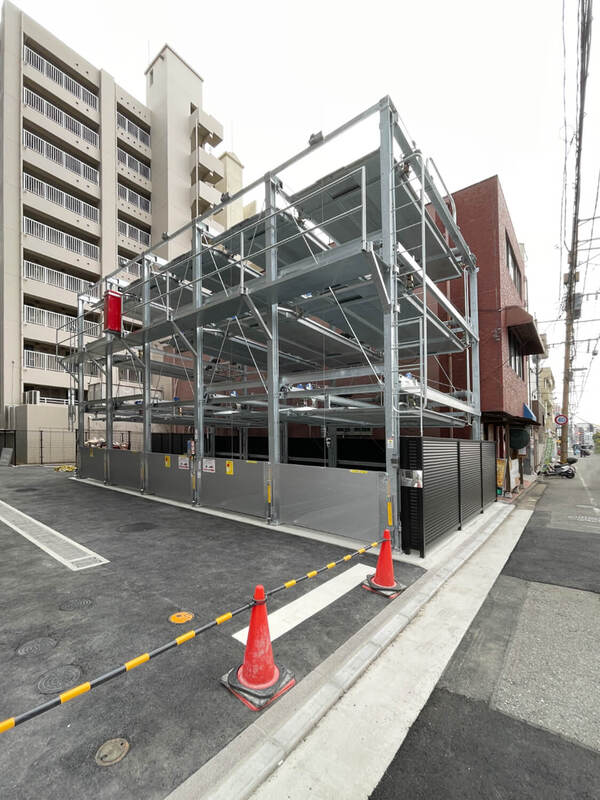 20/20 駐車場