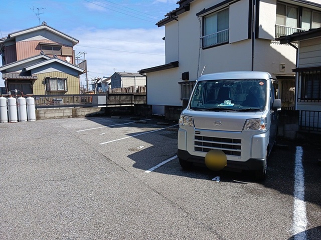 14/20 駐車場