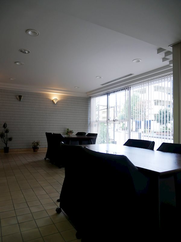 16/17 エントランス