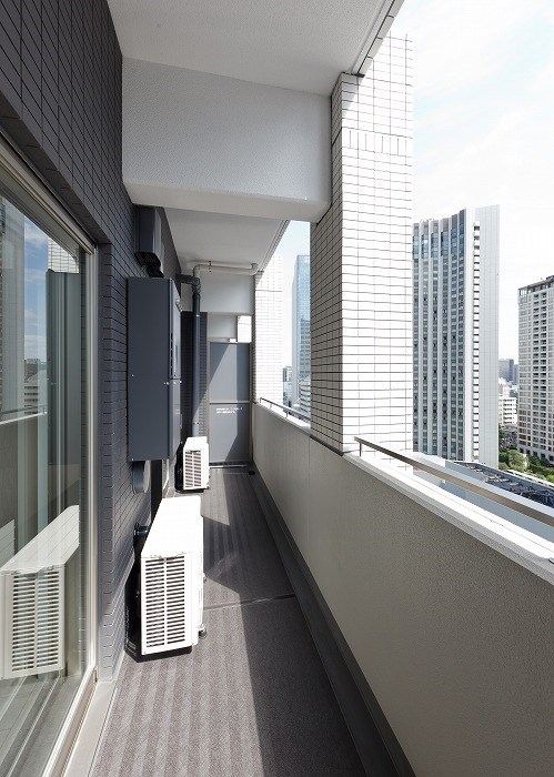 13/19 バルコニー