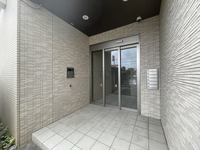 13/27 エントランス