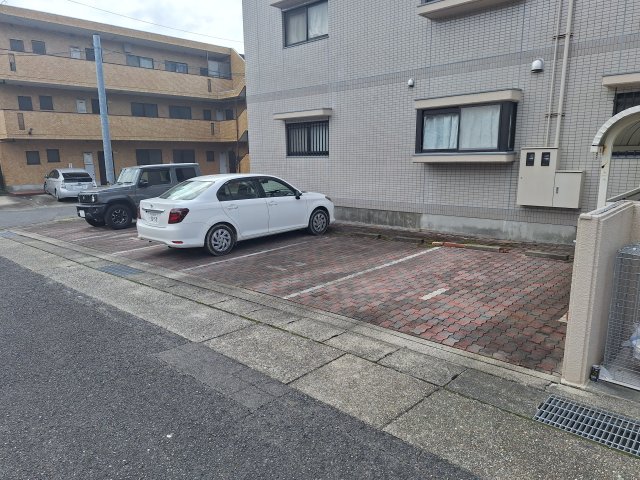 15/27 駐車場