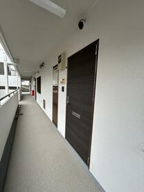 16/16 エントランス