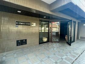 16/16 エントランス