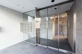 14/16 エントランス