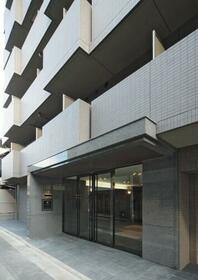 16/16 エントランス