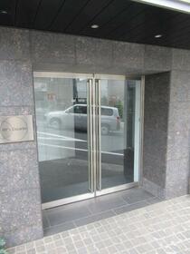 16/16 エントランス