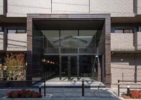 16/16 エントランス