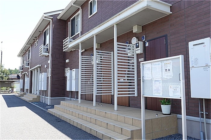 18/27 エントランス