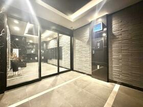 15/15 エントランス