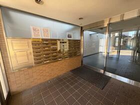 13/13 エントランス