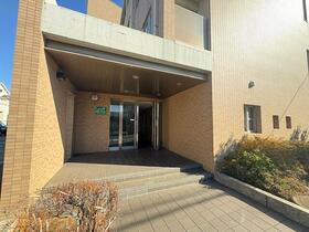 13/14 エントランス