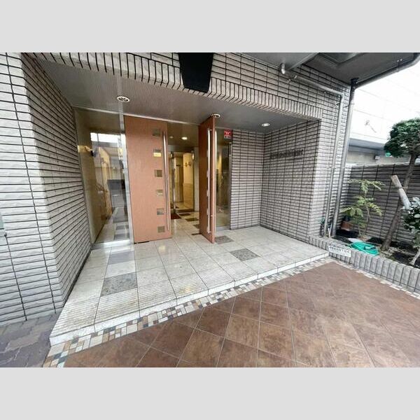 13/13 エントランス