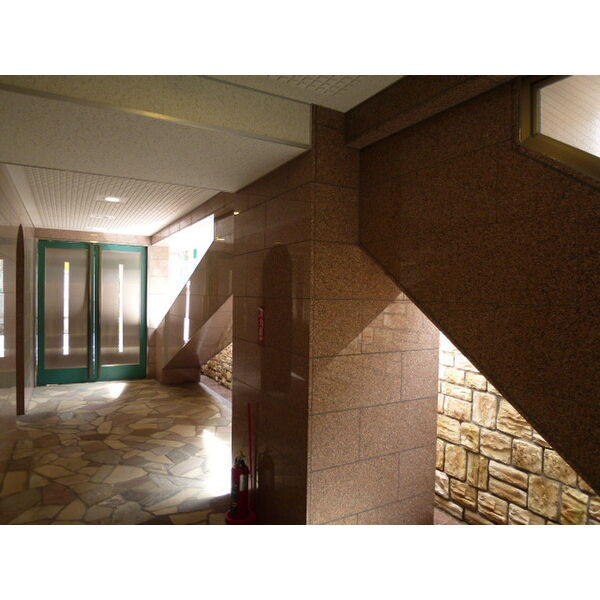 3/10 エントランス