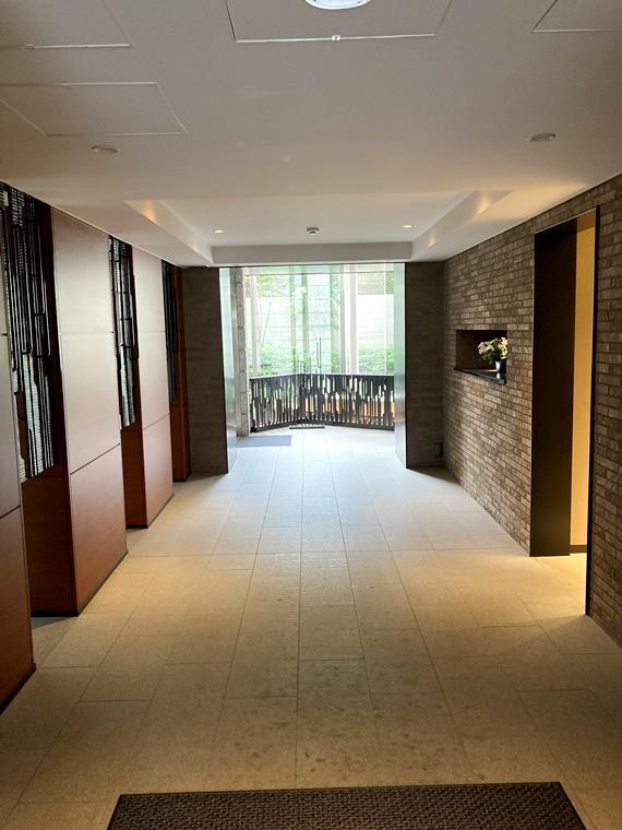 15/15 エントランス