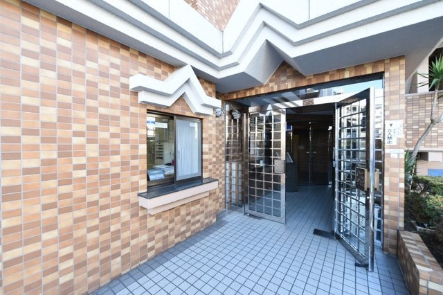 3/4 エントランス