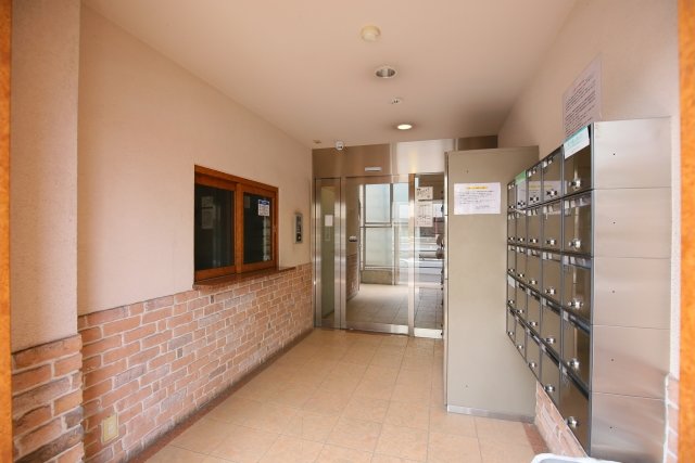 21/23 エントランス