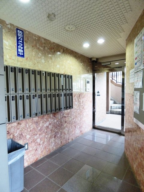 4/5 エントランス