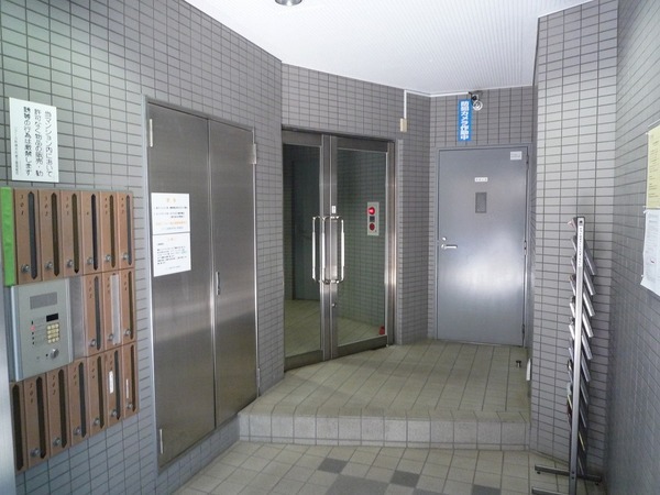 3/3 エントランス