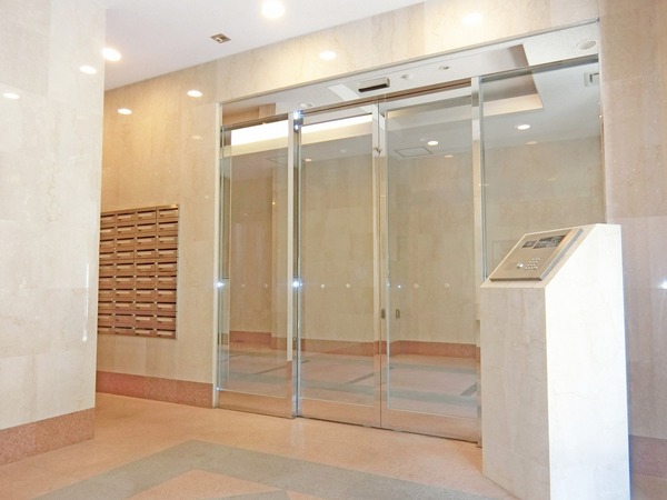 4/4 エントランス