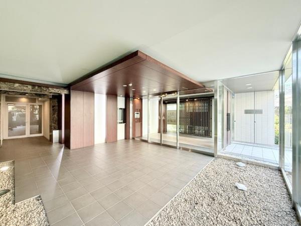 3/8 エントランス