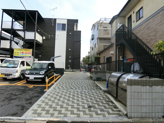 25/30 エントランス