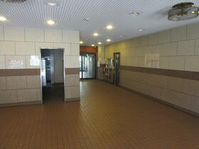 15/16 エントランス